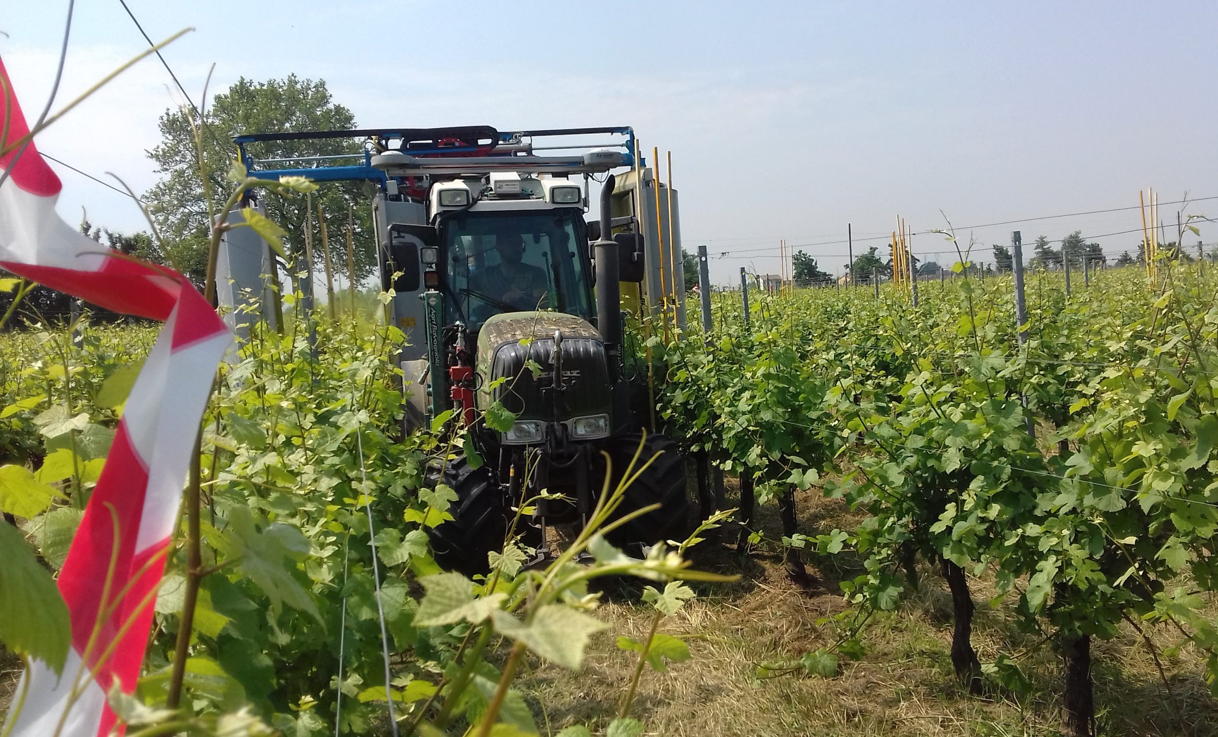 Quality distribution with recycling sprayers